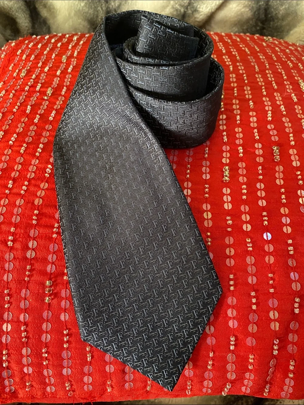 Giafranco Ferre Made in Italy 🇮🇹 💯Silk Logo Print Shimmer Luxury Rare Tie NWOT
